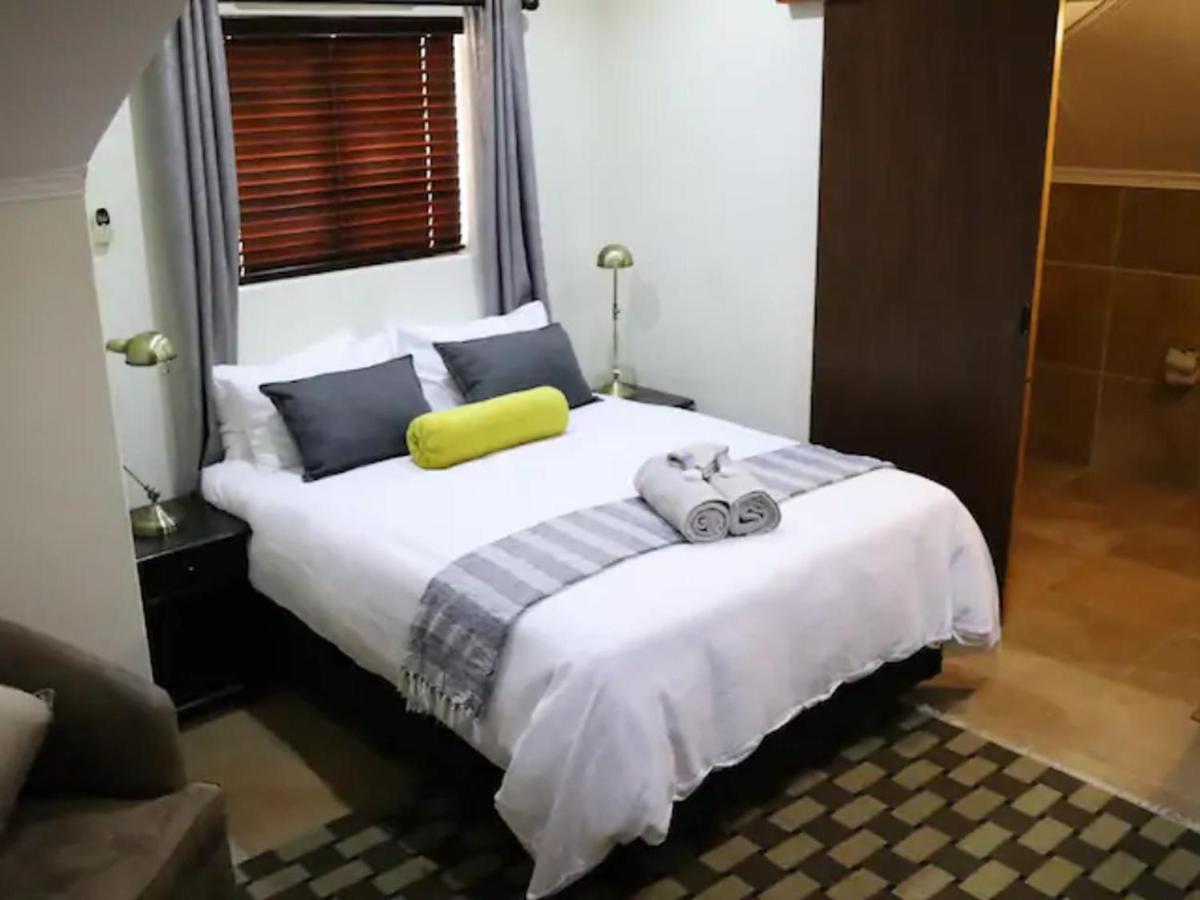 The Oak Potch Guesthouse Почефструм Экстерьер фото